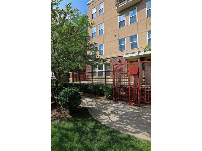 Building Photo - 575 N 1st St