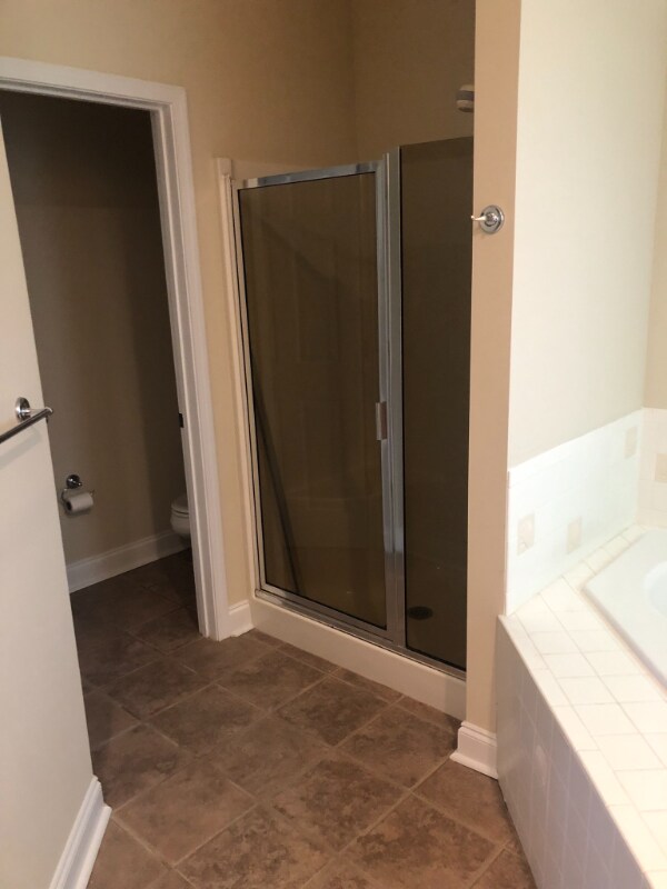 Building Photo - 5604 Warrendale Ct S