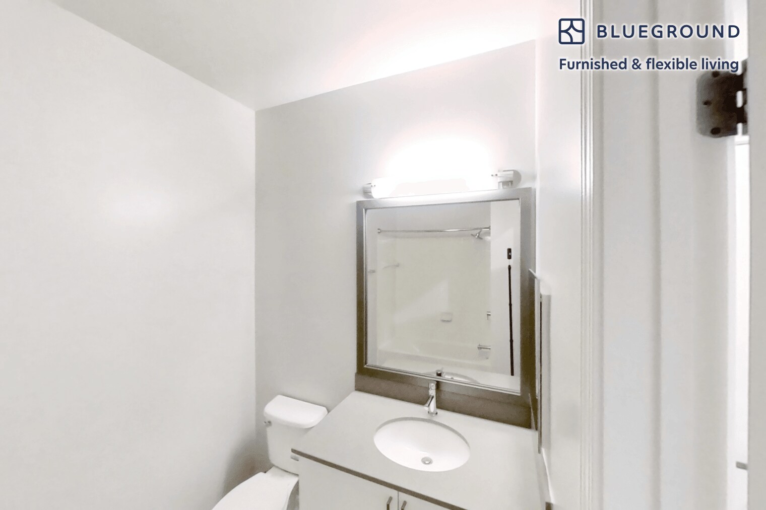 Building Photo - 333 Great River Rd