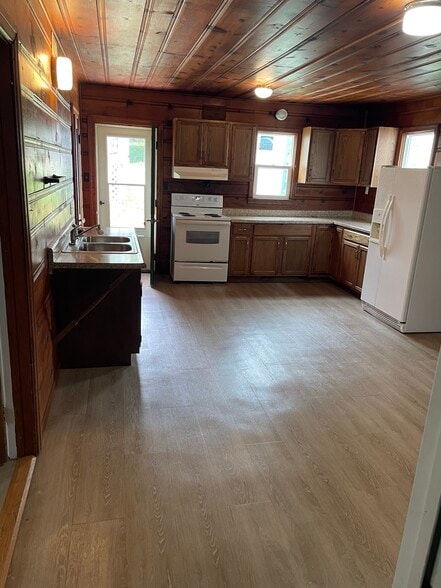 Kitchen - 339 3rd St
