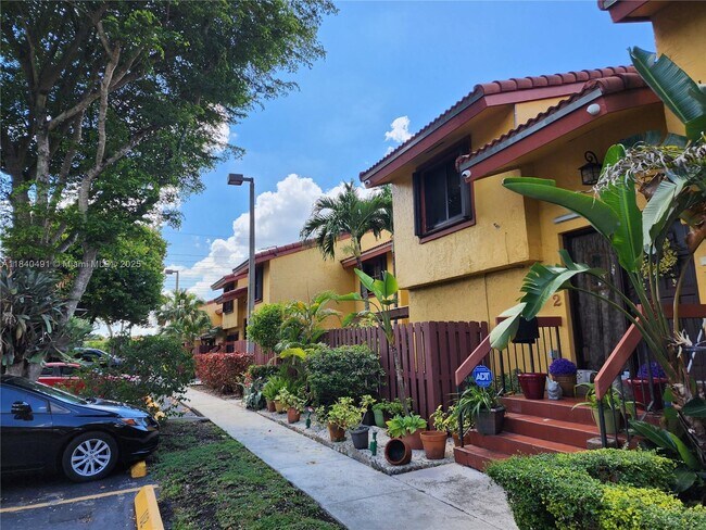 Building Photo - 5975 SW 137th Ave