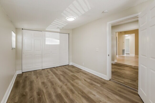 Building Photo - 3781 SW 41st St