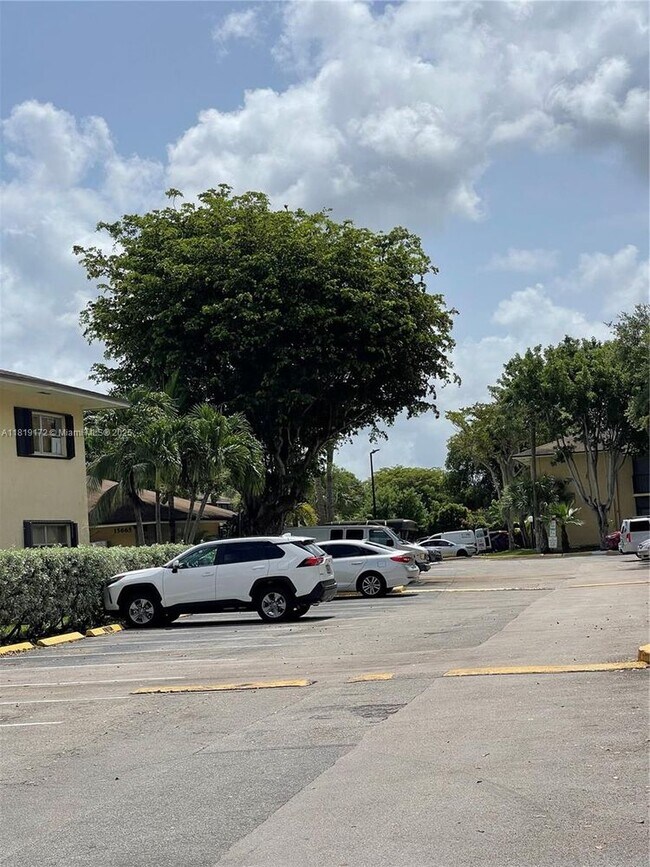 Building Photo - 15699 SW 73rd Cir Terrace