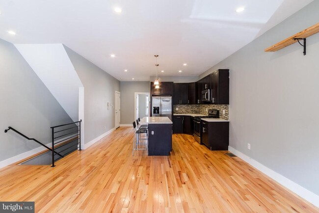 Building Photo - 853 N 20th St