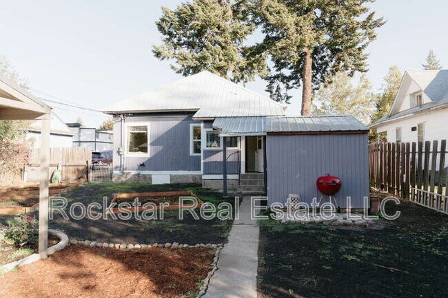 Building Photo - 1307 W Cleveland Ave