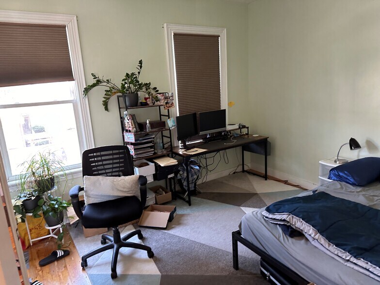 Building Photo - 605 Dorchester Ave