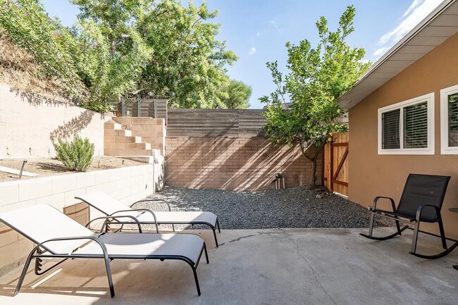 Building Photo - 5582 Baja Dr