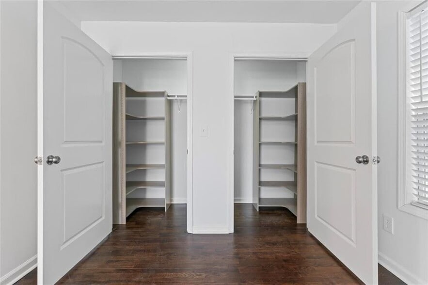 Building Photo - 1000 SW Palmetto