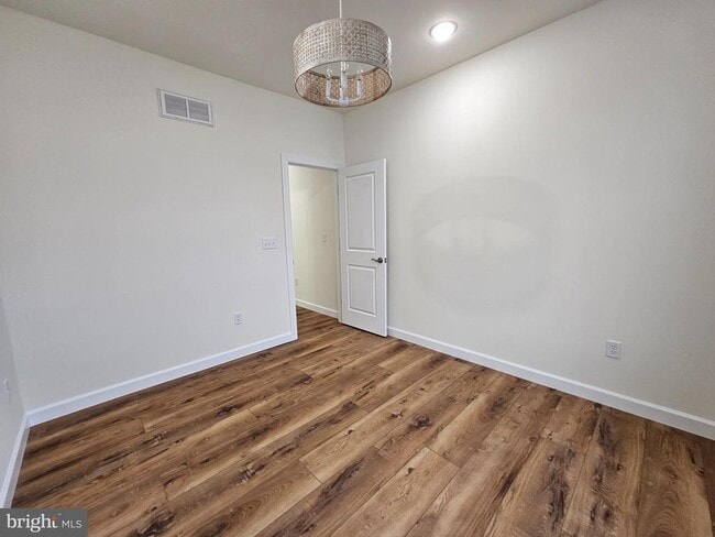 Building Photo - 6 Valhalla Ct