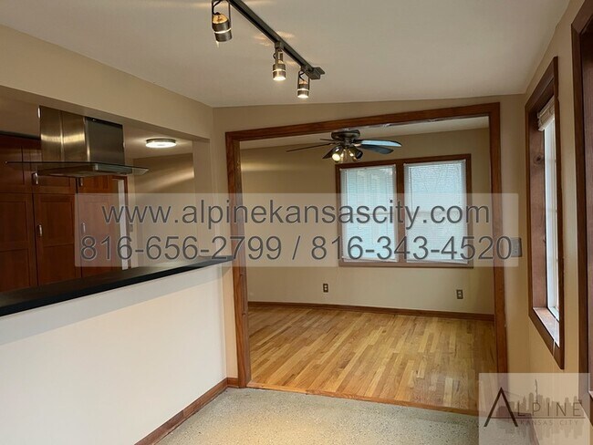 Building Photo - Spacious One Level Home on HUGE LOT!