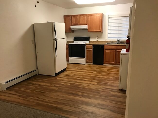 Building Photo - 930 Karluk St