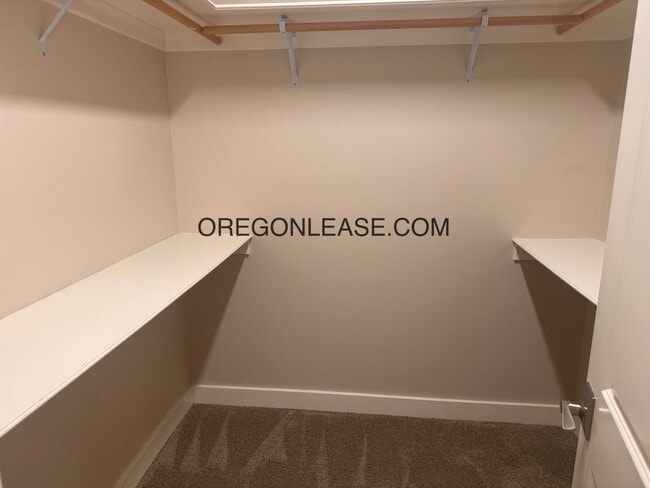Building Photo - 3 Bedrooms | 2 Bathrooms | 1,800 Sq. Ft. |...