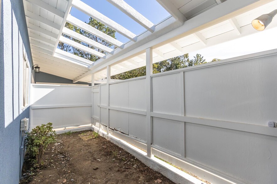 Atrium off Master Bedroom - 679 Rancho Dr