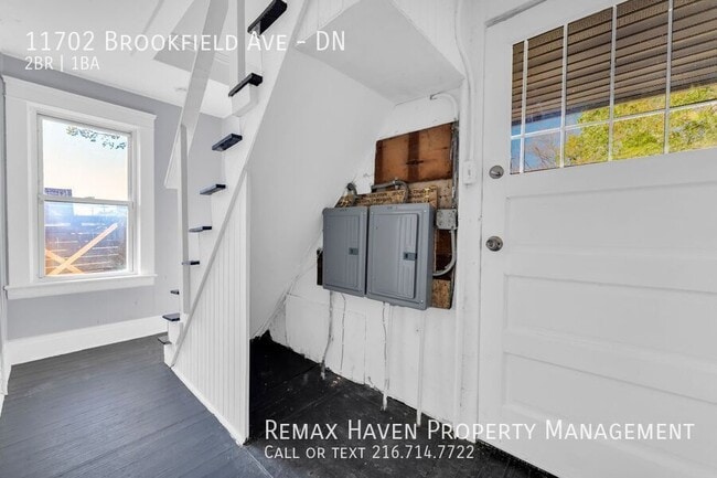 Building Photo - 11702 Brookfield Ave