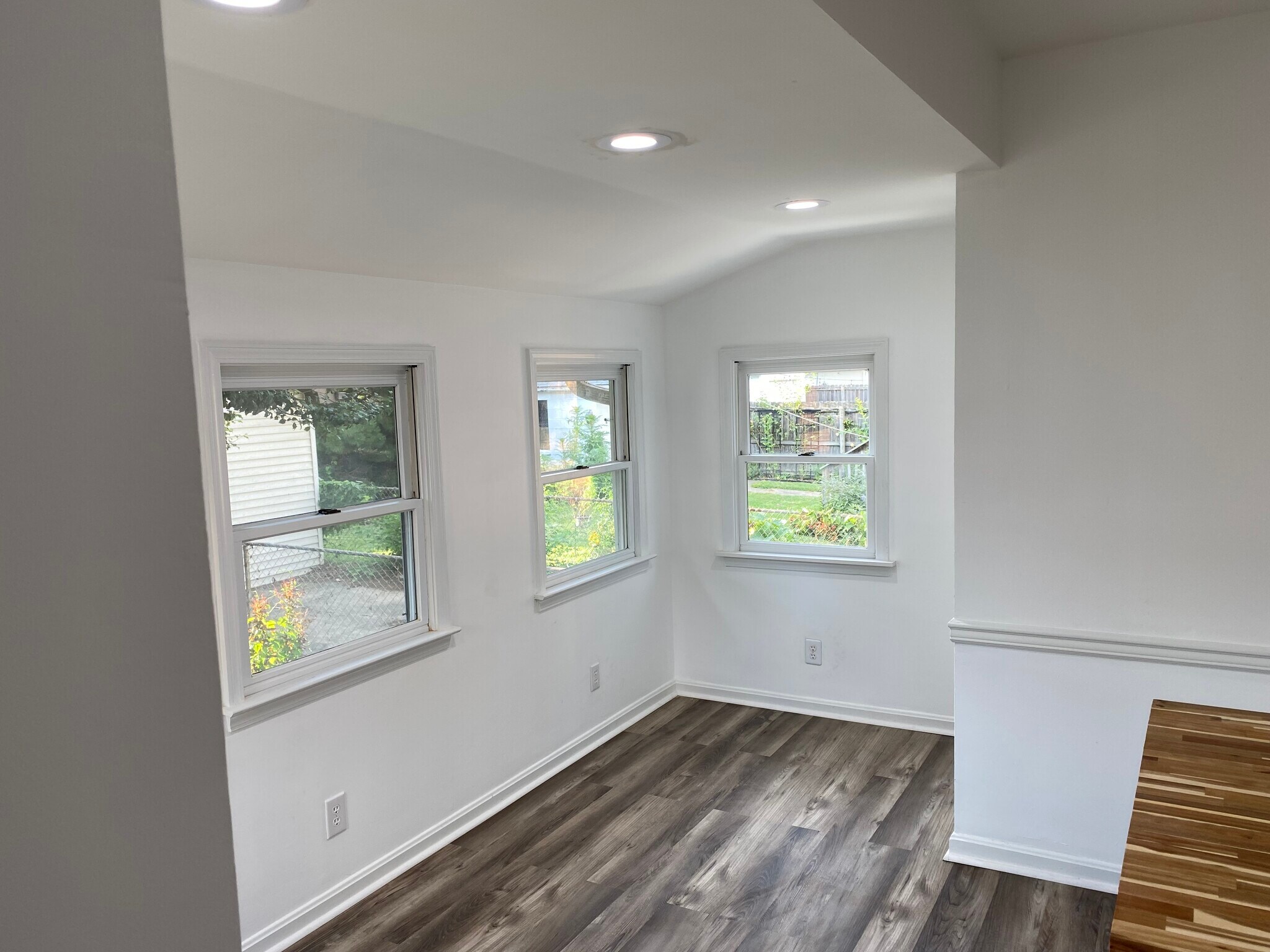 Kitchenette - 2416 Sherry Rd