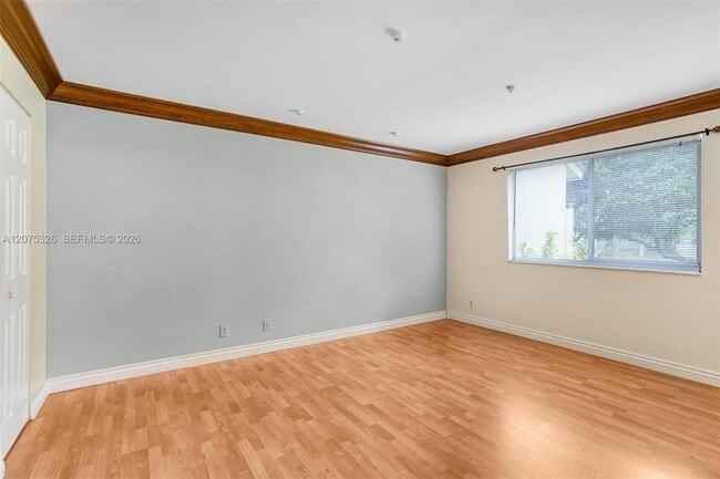 Building Photo - 709 Gardens Dr
