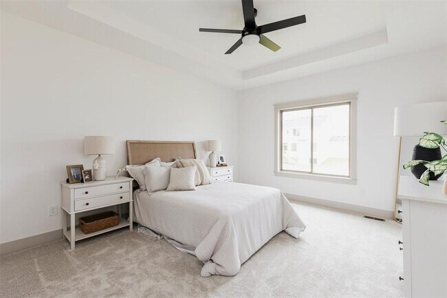 Building Photo - EXECUTIVE RANCH!! 4 Bed, 3 Bath Home in Waukee