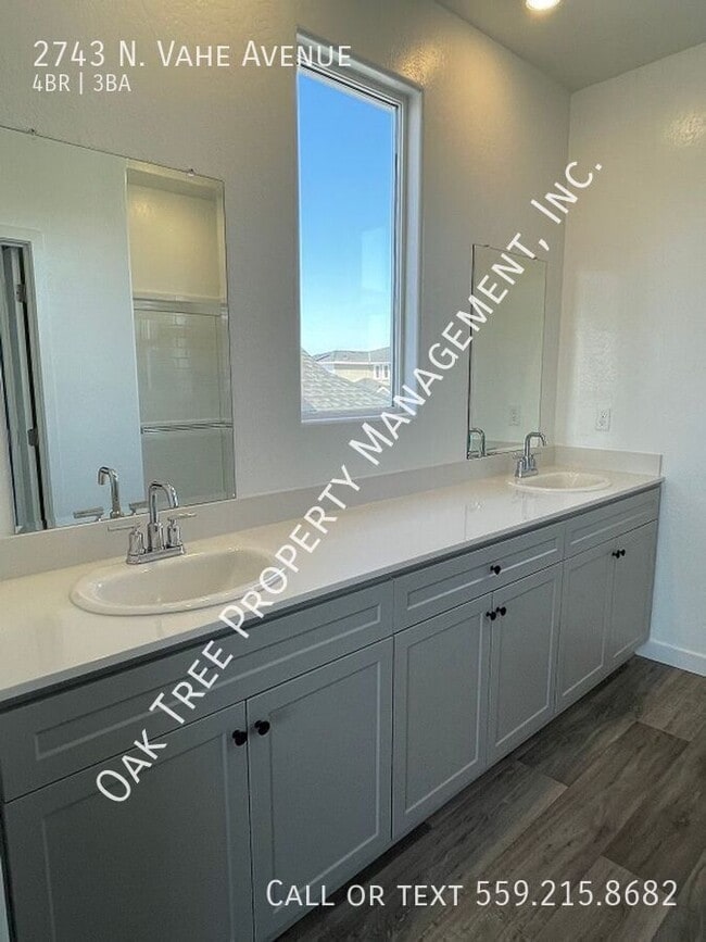 Building Photo - 2743 N Vahe Ave