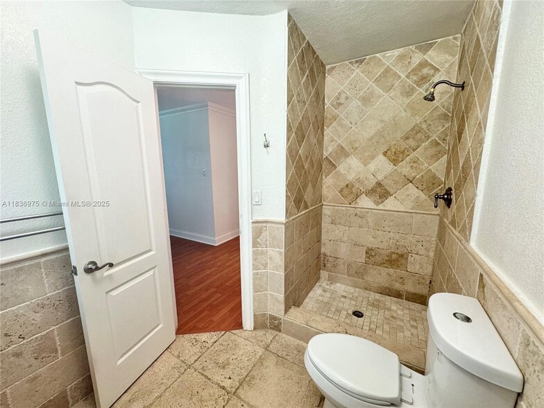 Master Bathroom - 18421 SW 86th Ct