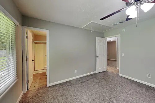 Building Photo - 3359 Hollyridge Trl SW