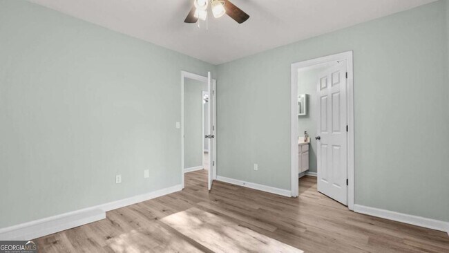 Building Photo - 4383 Mitchell Hill Dr