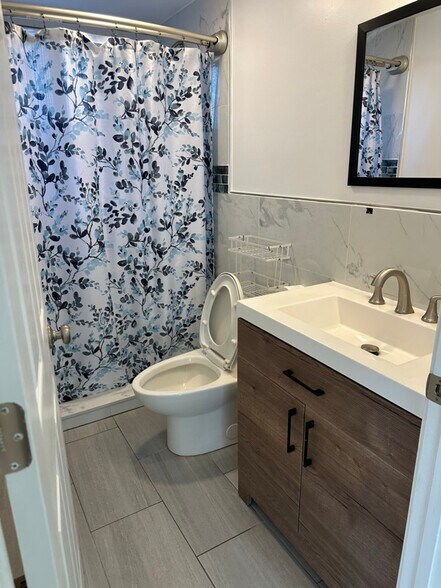 Building Photo - 11 Sherbrooke Ave