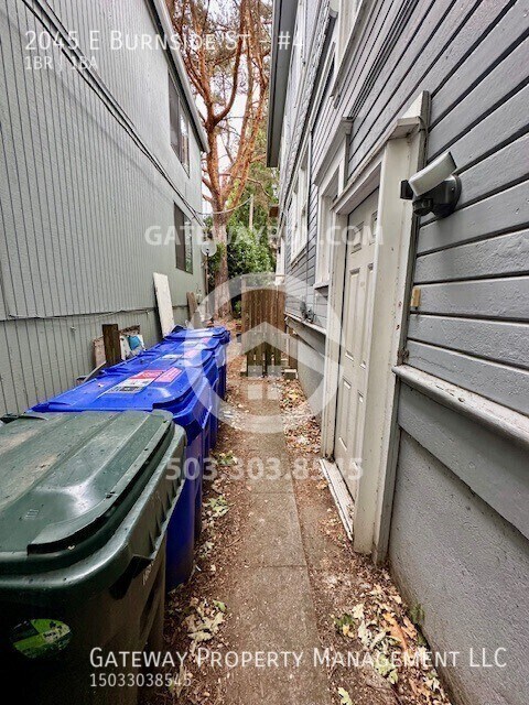 Building Photo - 2045 E Burnside St