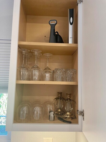 Building Photo - 1123 Prosser Ave