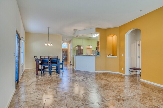 Building Photo - 7701 Maple Landing Court