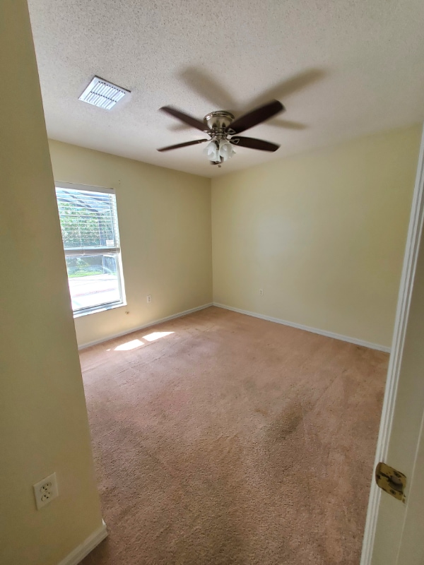 Building Photo - 705 Eagle Pointe S