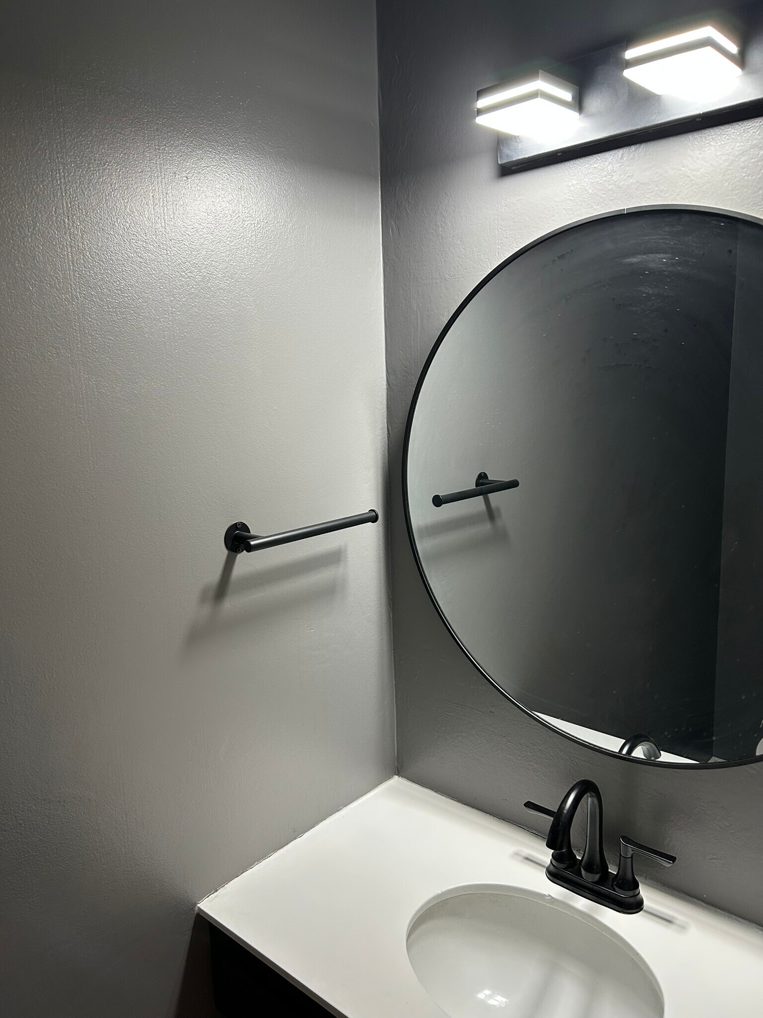 Main floor bath - 2706 Mackubin St