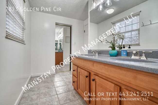 Building Photo - 7833 Golden Pine Cir