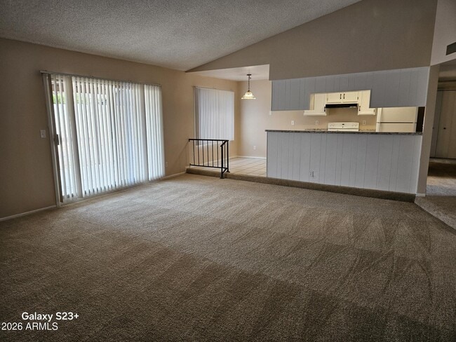 Building Photo - 3223 N Woodburne Dr