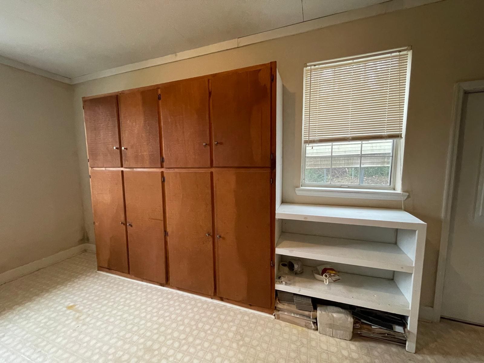 Bonus Room (Storage space, shelves, extra refrigerator) - 1936 Ashmore Ave