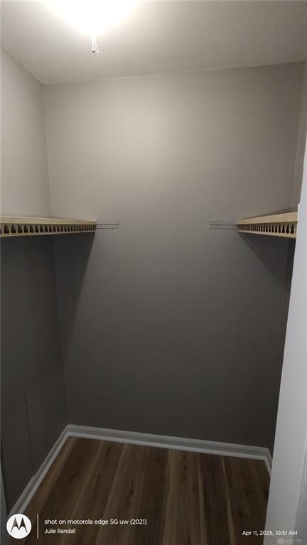 Building Photo - 4627 Far Hills Ave