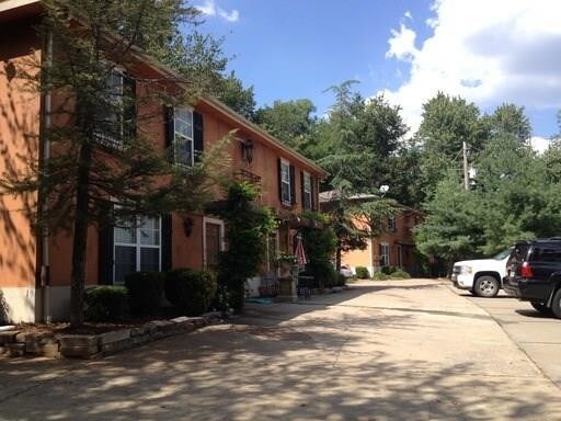 Building Photo - 356 S University Ave