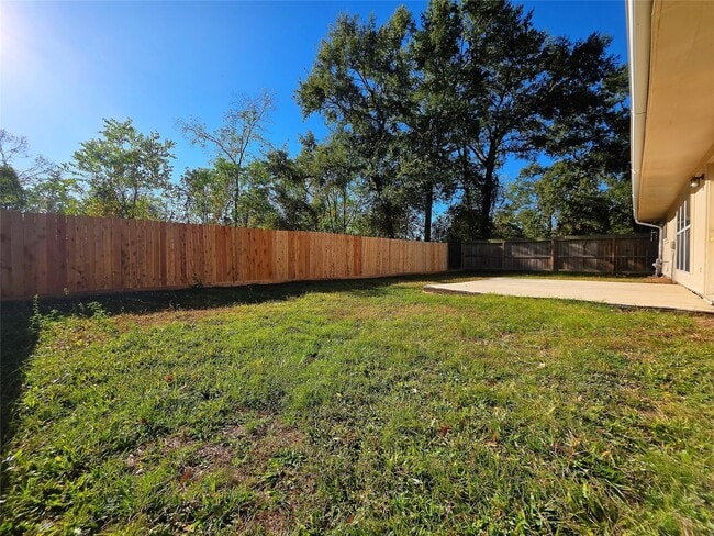 Building Photo - 2046 Lexington Woods Dr