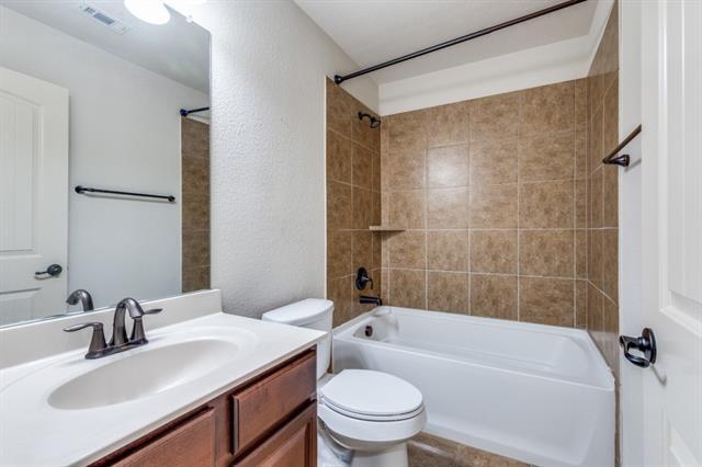 Building Photo - 3000 Peyton Brook Dr