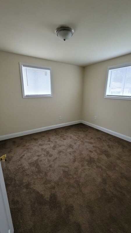 Building Photo - 2110 Phaup St