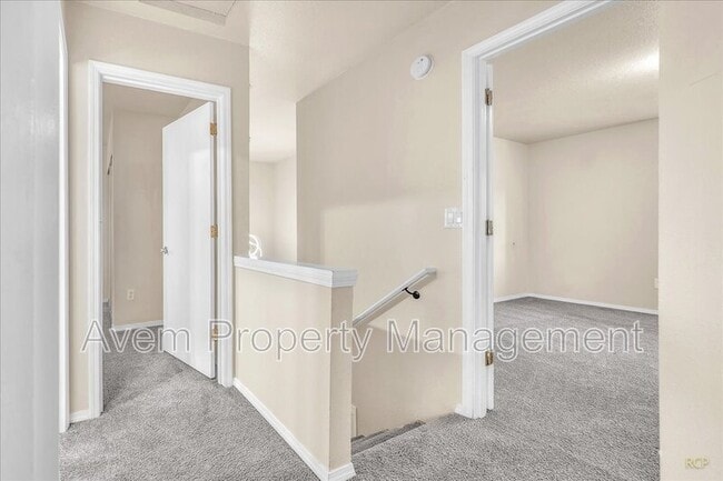 Building Photo - 14995 SW Daphne Ct