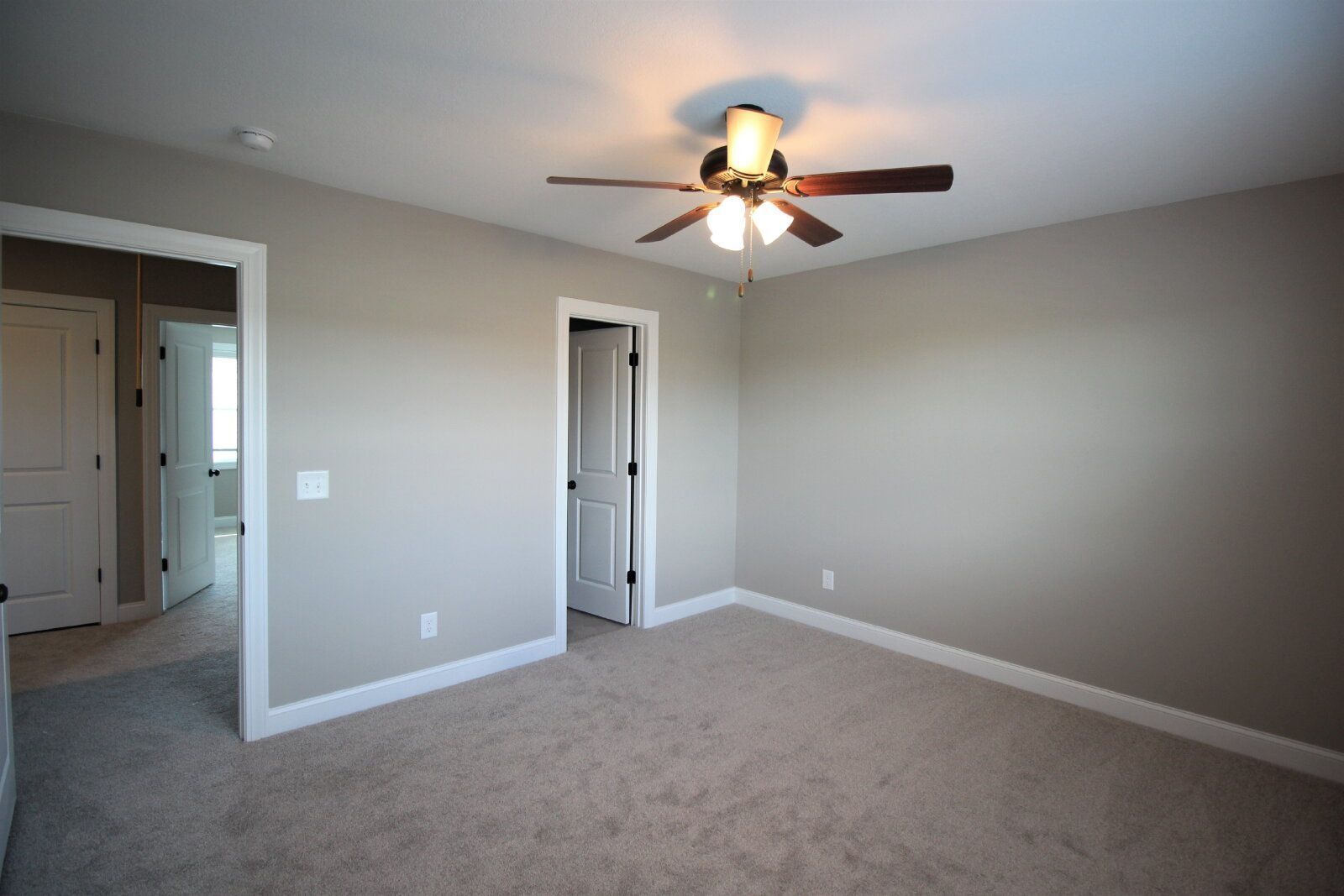 Building Photo - 3329 Briarcliff Dr