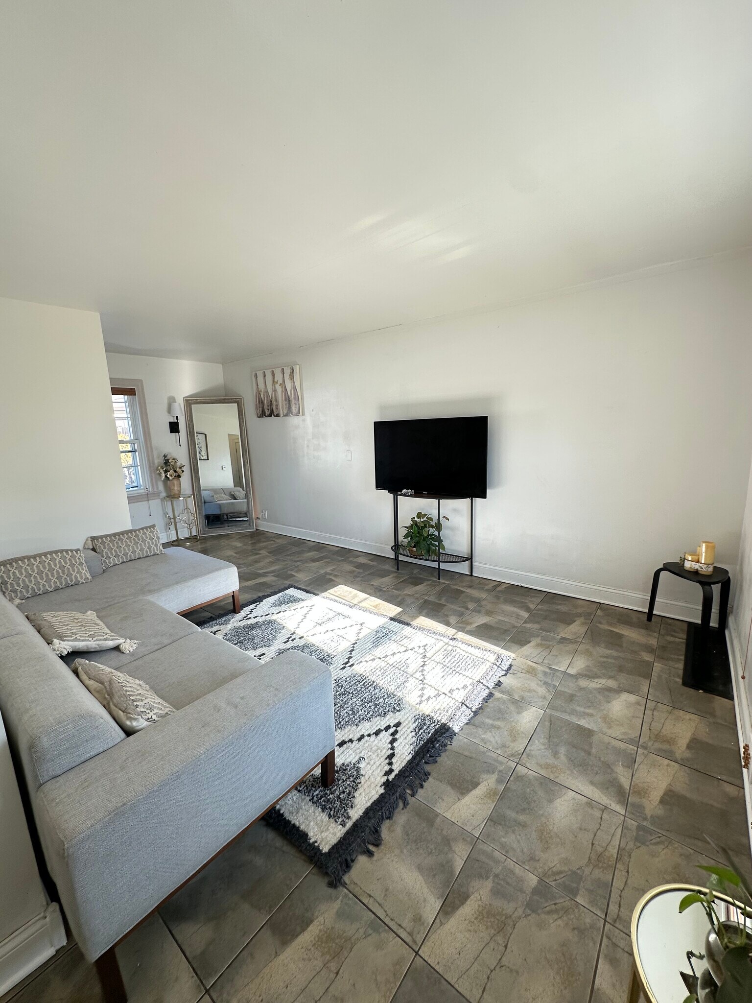 Building Photo - 7802 W Victoria St