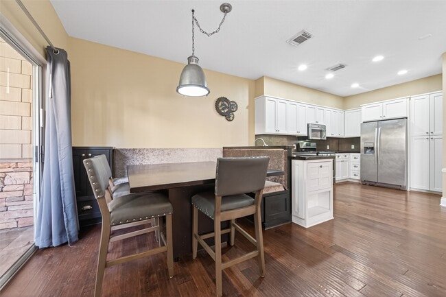 Building Photo - 65 Scarlet Woods Ct