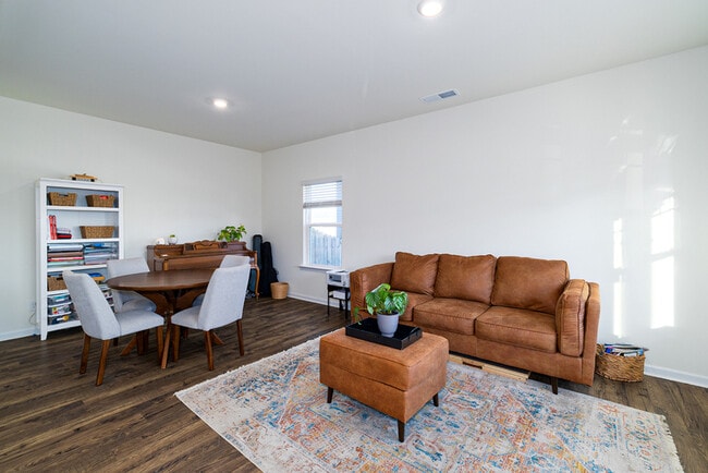 Building Photo - 8559 Raspberry Wy