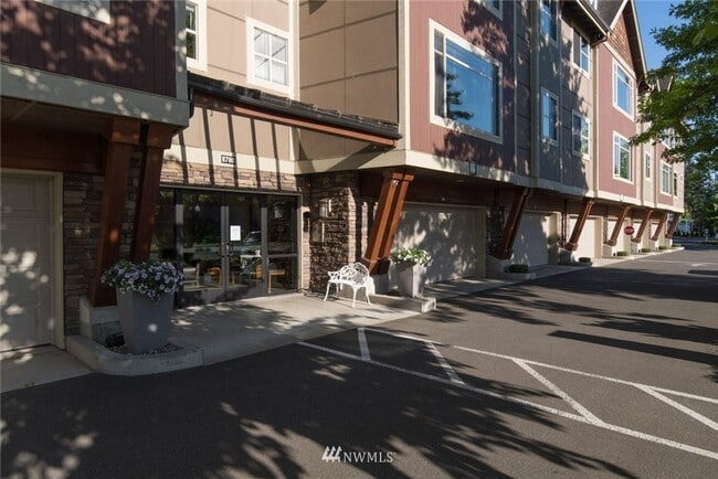 Building Photo - NW7