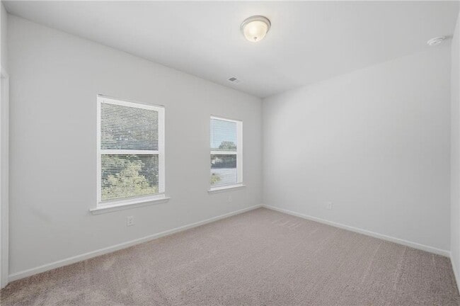 Building Photo - 1670 Eagle Dr