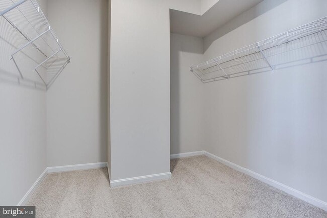 Building Photo - 5039 MacDonough Pl