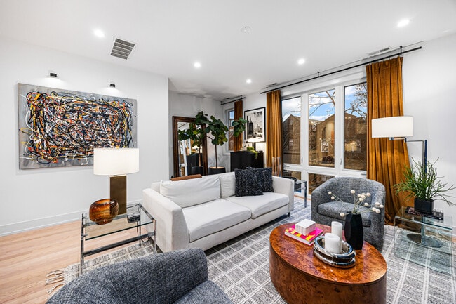 Building Photo - 1738 W 17th St