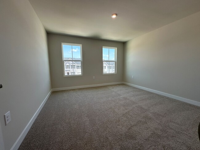 Building Photo - 127 Jameson Pk Dr