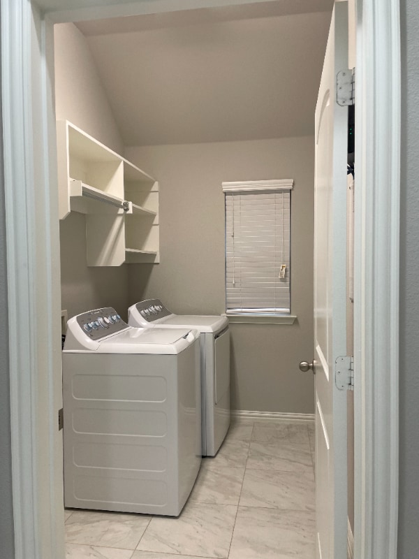 Building Photo - 6809 Helena Way